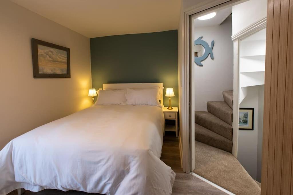 Herring Girl House - Harbourside Property, Sleeps 8 Scarborough Exterior foto